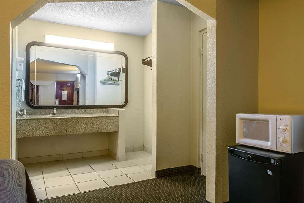 Rodeway Inn Marietta Δωμάτιο φωτογραφία