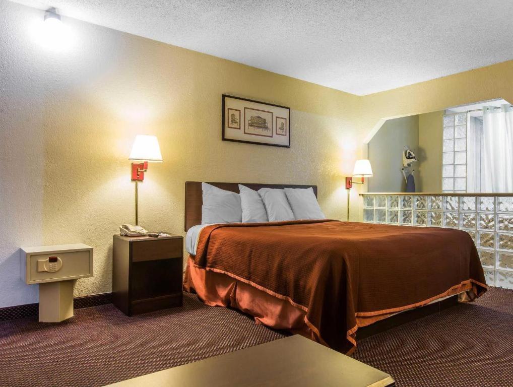 Rodeway Inn Marietta Εξωτερικό φωτογραφία