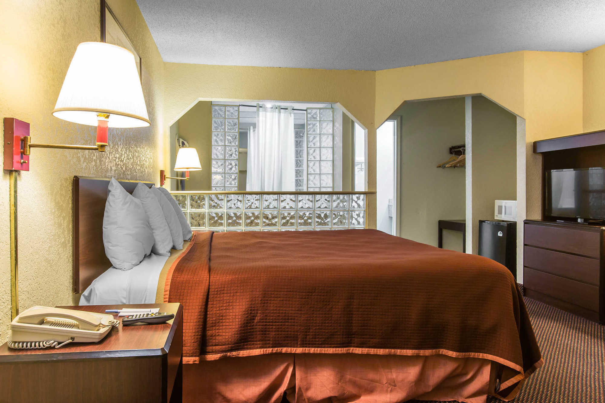 Rodeway Inn Marietta Δωμάτιο φωτογραφία